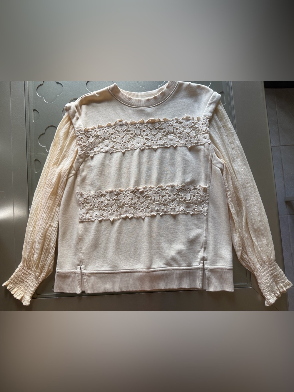 By ANTHROPOLOGIE Floral Cutwork Pullover Cream Top Womens Size Medium - Picture 10 of 15
